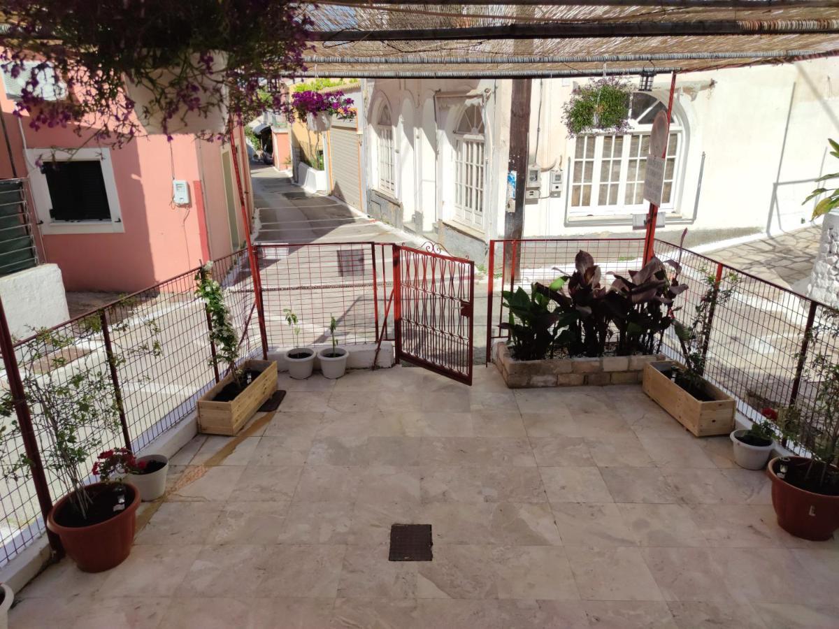 The Village Cottage - Benitses بينيتسيس المظهر الخارجي الصورة