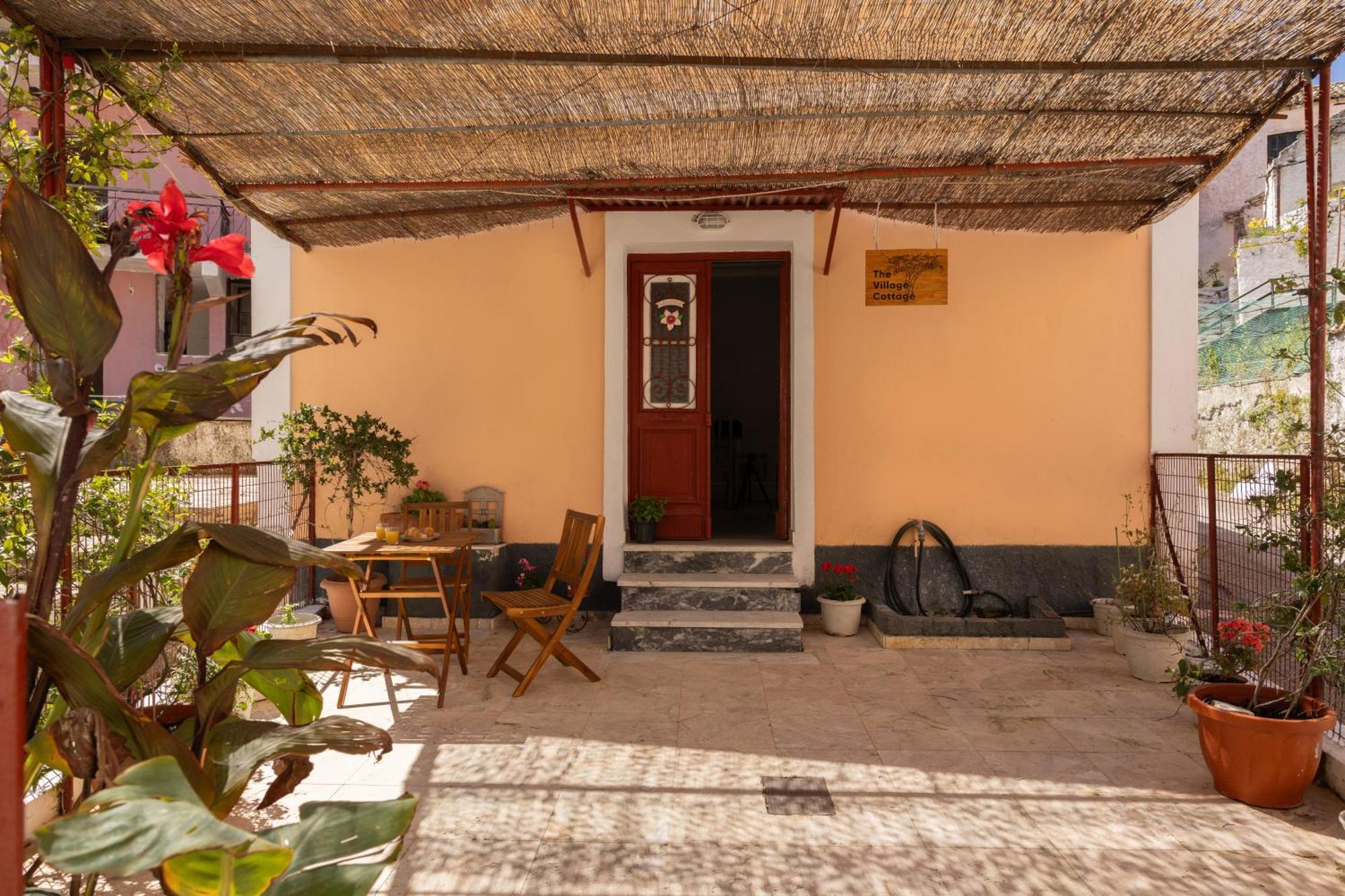 The Village Cottage - Benitses بينيتسيس المظهر الخارجي الصورة