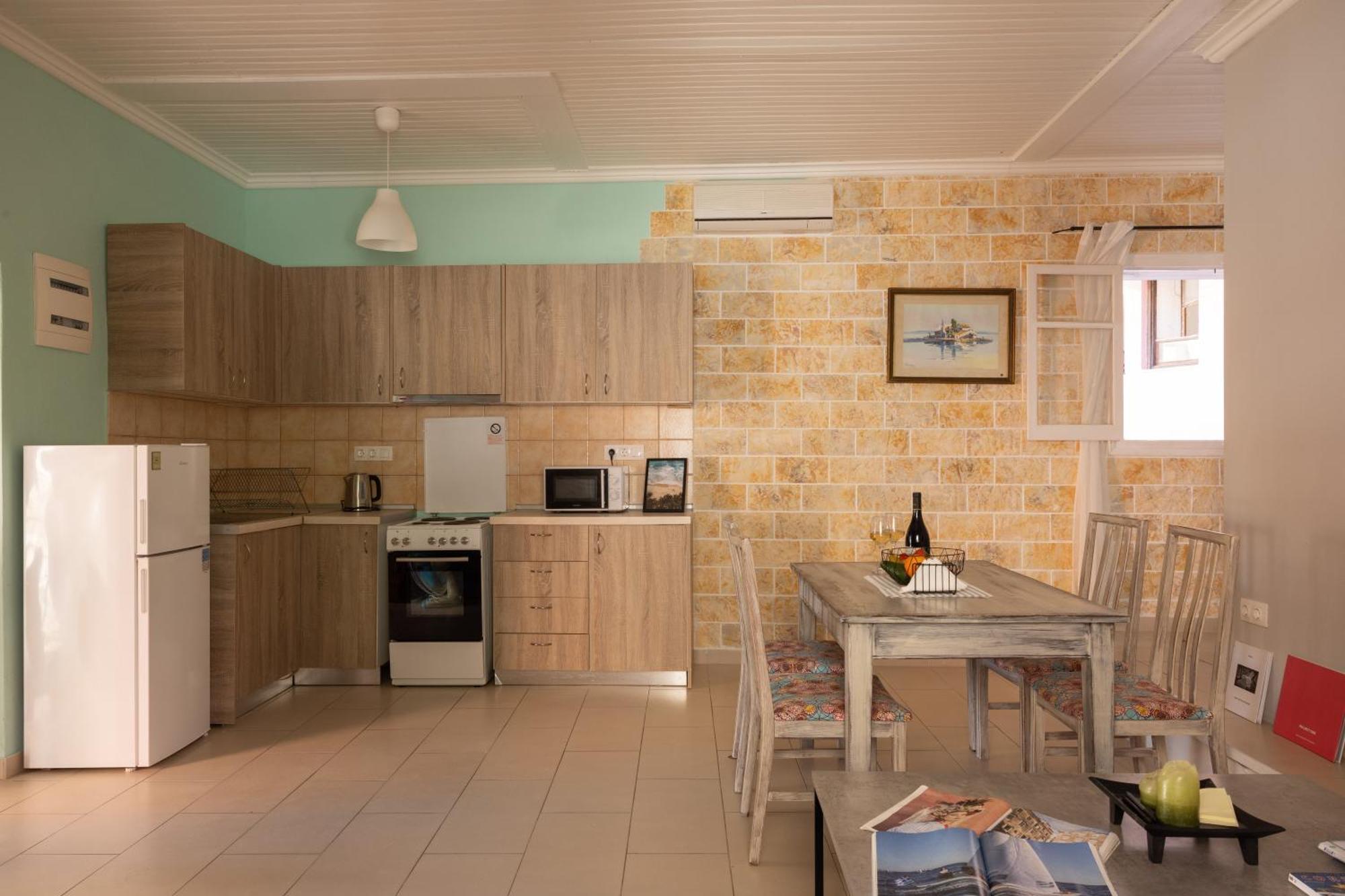 The Village Cottage - Benitses بينيتسيس المظهر الخارجي الصورة